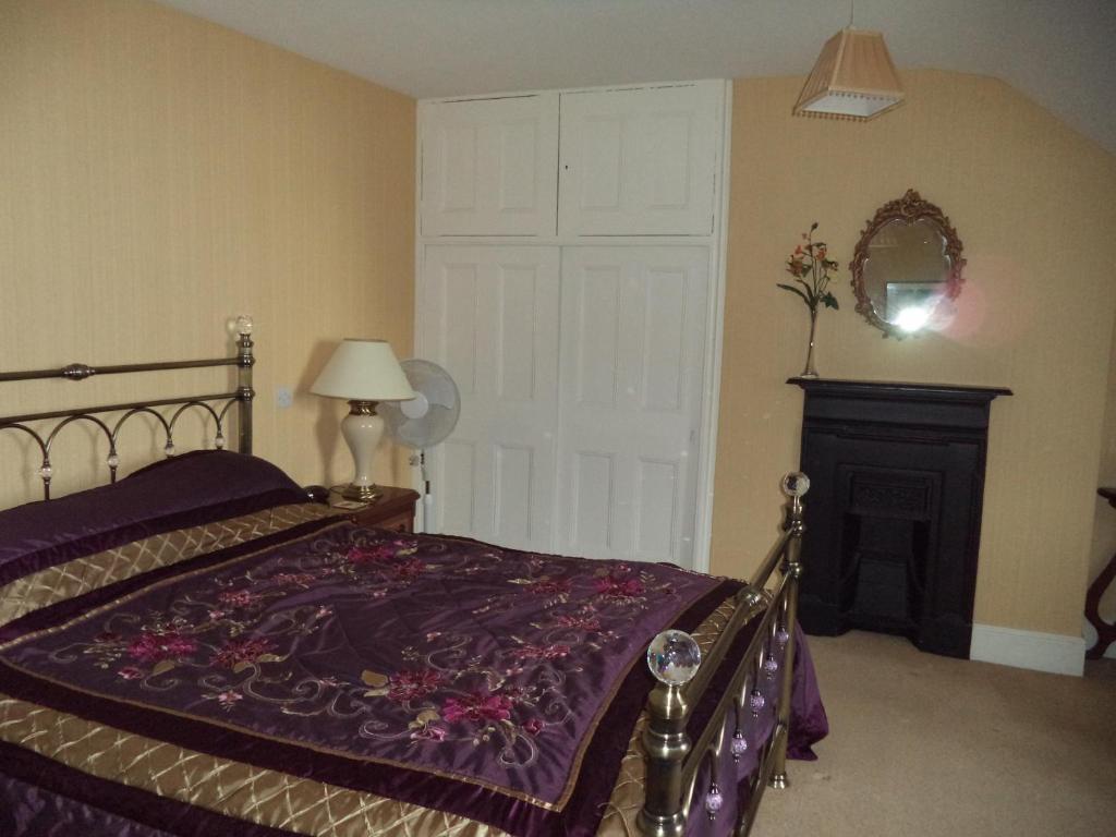 Britten House Lowestoft Room photo